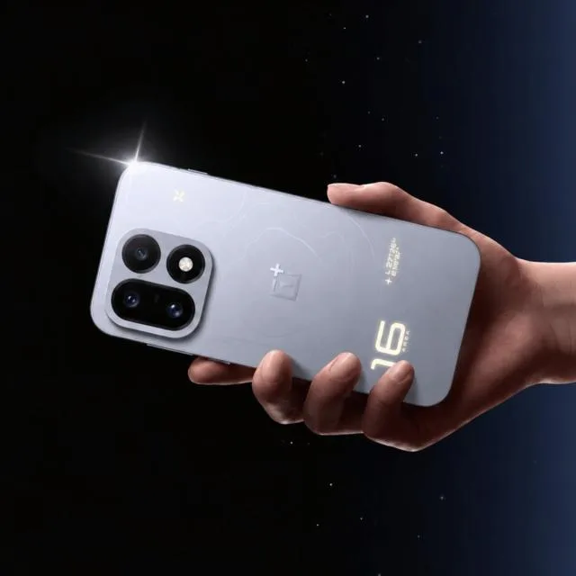 OnePlus 16, un smartphone performant, promite experiențe de gaming excepționale.