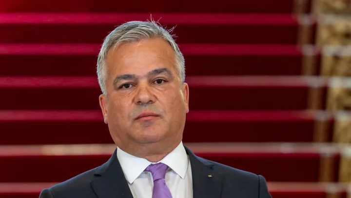 Adrian Veștea cere parlamentarilor PNL să voteze Guvernul propus de premierul desemnat Siegfried Mureșan - miza: evitarea prelungirii instabilității și a incertitudinii economice