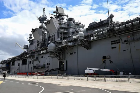 Nava USS Tripoli pregătită pentru desfășurare în Orientul Mijlociu.