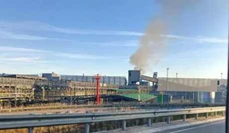 Incendiu la portul Ust-Luga după atacul cu drone ucrainene.