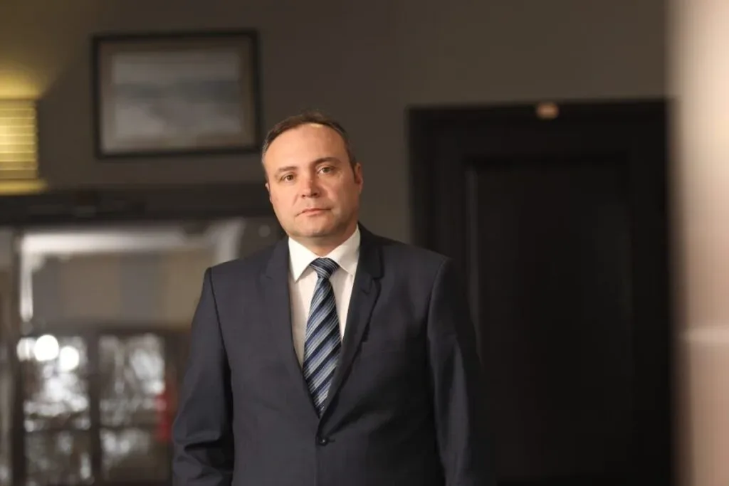 Dumitru Chisăliță discută despre impactul scumpirilor la motorină asupra economiei.