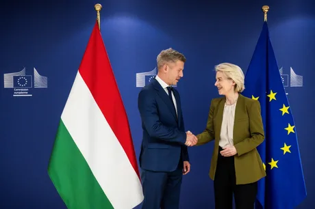Întâlnire oficială între reprezentanți ai Ungariei și Uniunii Europene.