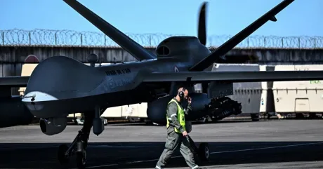 Drone militare inovatoare cu autonomie extinsă pentru misiuni pe termen lung.
