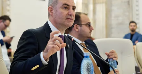 Reuniune a Ministerului Finanțelor pentru discutarea propunerilor fiscale.