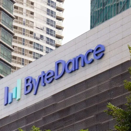 ByteDance investește în dezvoltarea unui model AI de mari dimensiuni.
