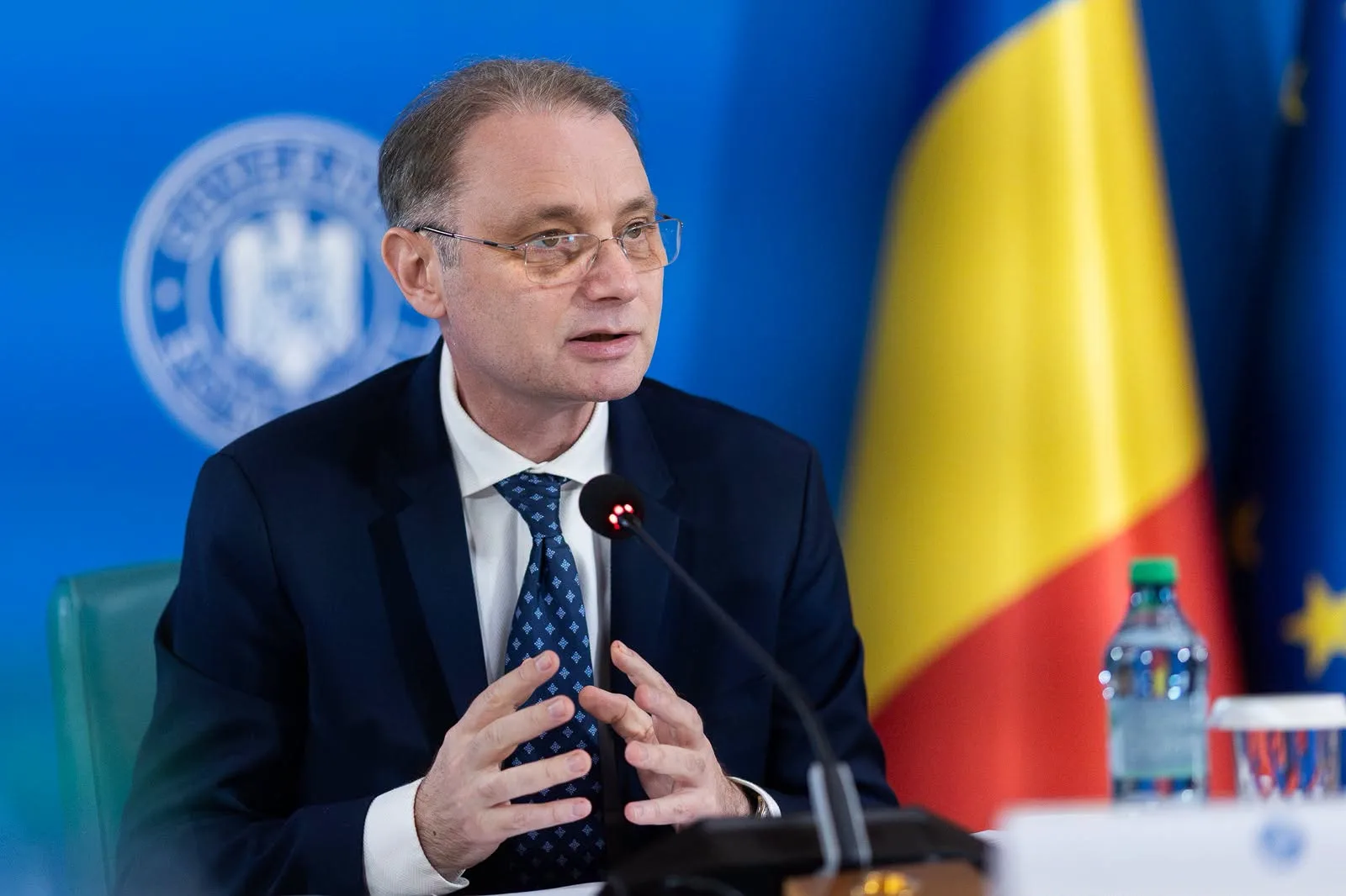 Premierul Luca Niculescu discută despre măsuri fiscale pentru mediul de afaceri.