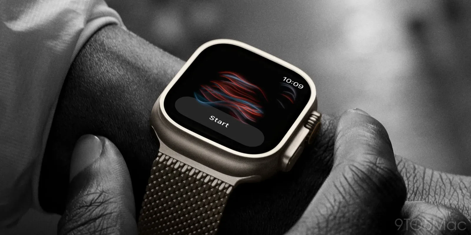 Apple Watch cu senzor de oxigen activat pe un braț uman.