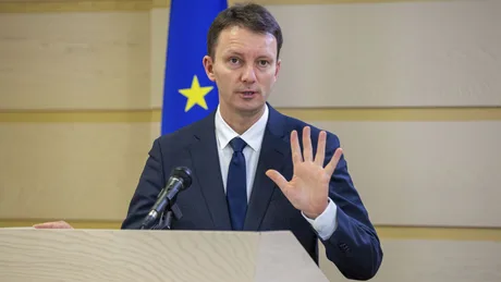 Siegfried Mureșan discută despre programul de guvernare în Parlament.
