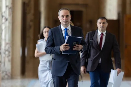 Nicușor Dan discutând despre reformele din PNRR.