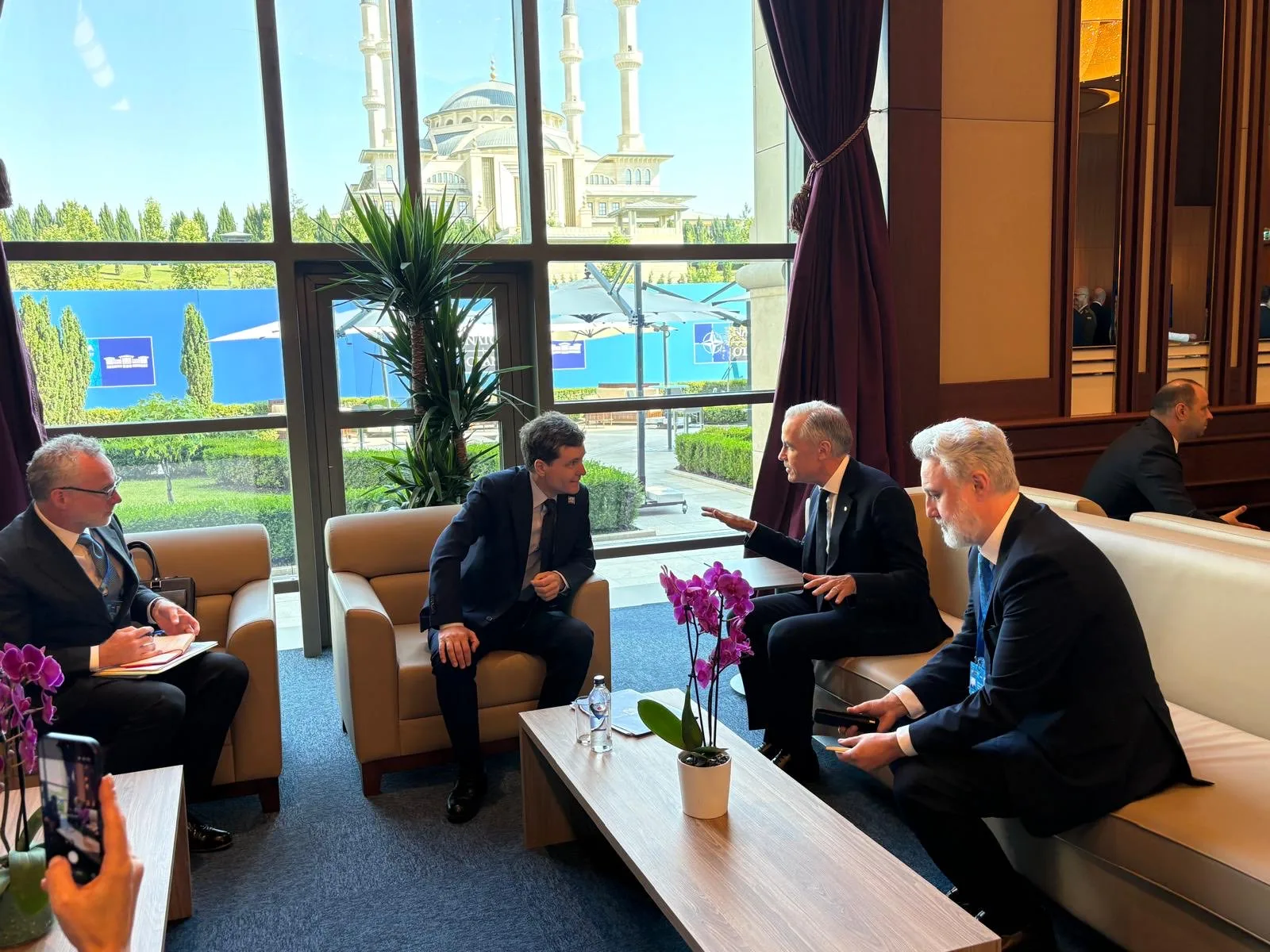 Întâlnire între liderii român și canadian pentru cooperarea în energie nucleară.