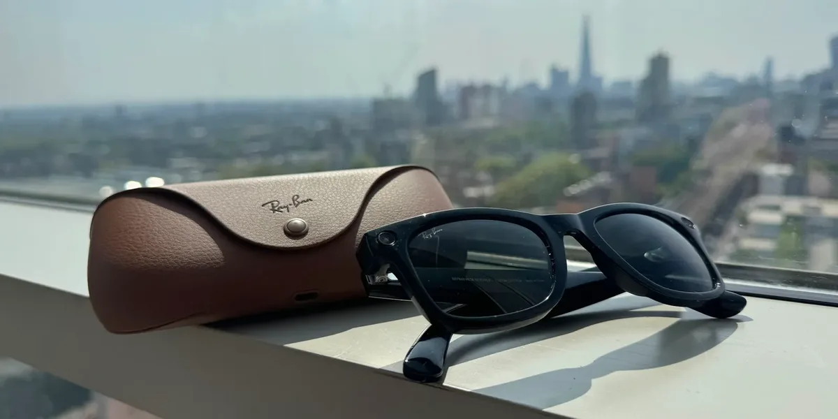Meta vrea să dubleze producția de ochelari Ray-Ban cu AI