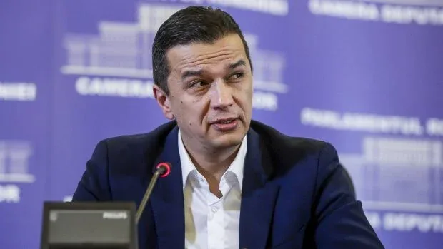 Sorin Grindeanu discutând despre susținerea Cabinetului Veștea în Parlament.