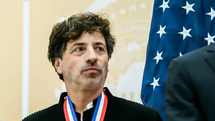 Sergey Brin discutând despre inovațiile Google în domeniul AI.