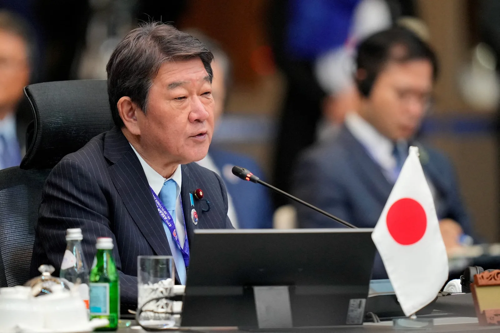 Ministrul japonez Toshimitsu Motegi discutând despre deminarea Strâmtorii Hormuz.