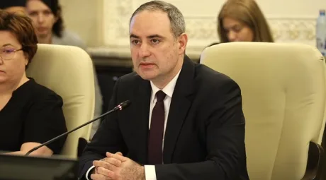 Alexandru Nazare discută despre disciplina fiscală și ratingul României.