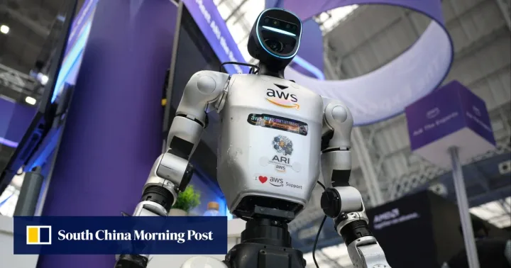 Robot avansat expus la un târg de tehnologie din China.