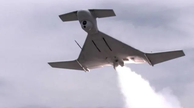 Dronă în zbor, simbolizând atacurile recente din Rusia.