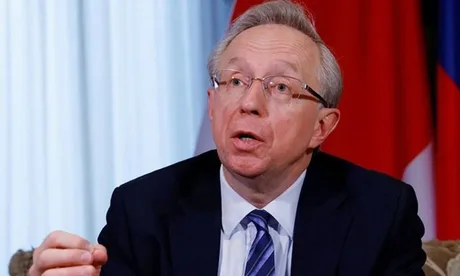 Mihail Galuzin discută despre negocierile de pace în contextul conflictului din Ucraina.