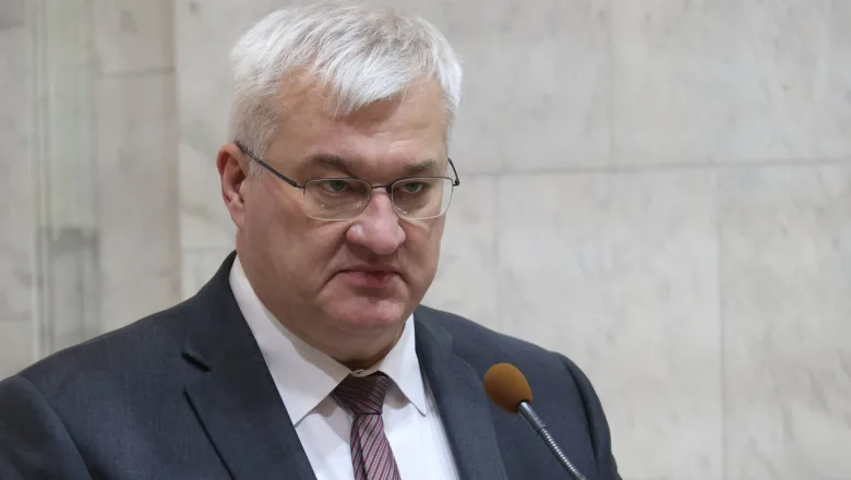 Ministrul ucrainean de Externe discutând despre inițiativa Kazahstanului.