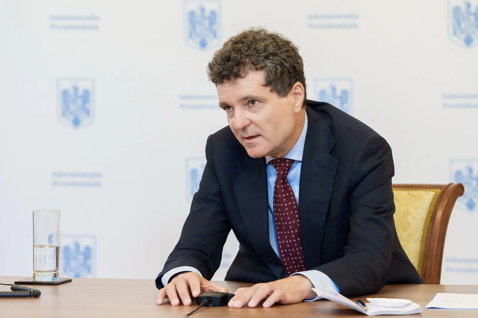 Nicușor Dan discută despre legea salarizării la Cotroceni.
