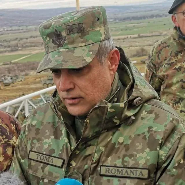 Dorin Toma discutând despre problemele infrastructurii militare la poligonul Cincu.
