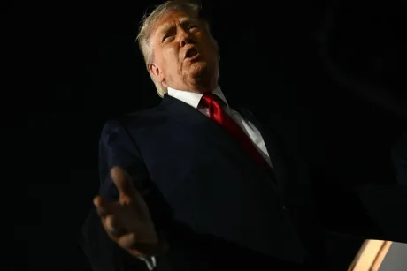 Reacția publicului la apariția lui Trump la meciul NBA.