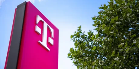 Deutsche Telekom își extinde serviciile prin achiziții strategice în Polonia.