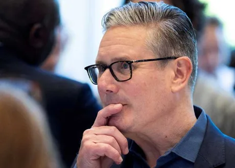 Keir Starmer în mijlocul incertitudinii politice din Regatul Unit.