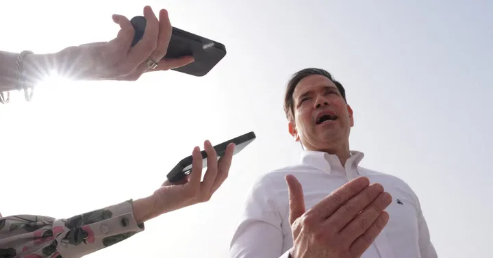 Marco Rubio discutând despre negocierile cu Iranul și impactul asupra Strâmtorii Hormuz.