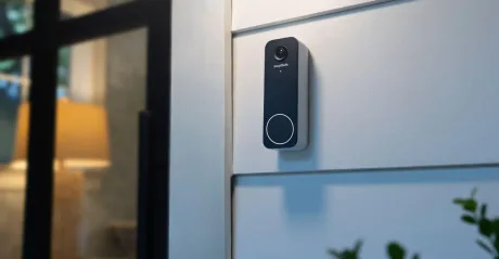 Sonerie video cu design modern, dotată cu funcții avansate de securitate.