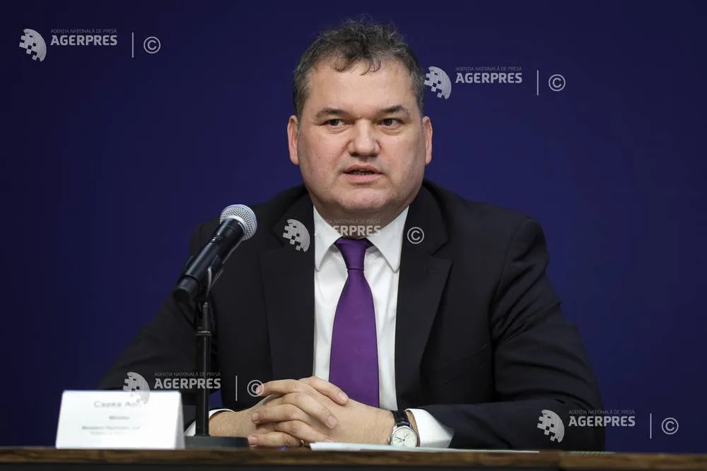 Cseke Attila vorbește la conferința de închidere a Săptămânii Protecției Civile.