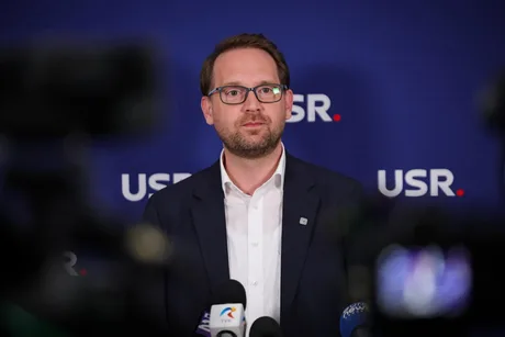 Dominic Fritz susține un discurs în fața membrilor USR, reafirmându-și mandatul.