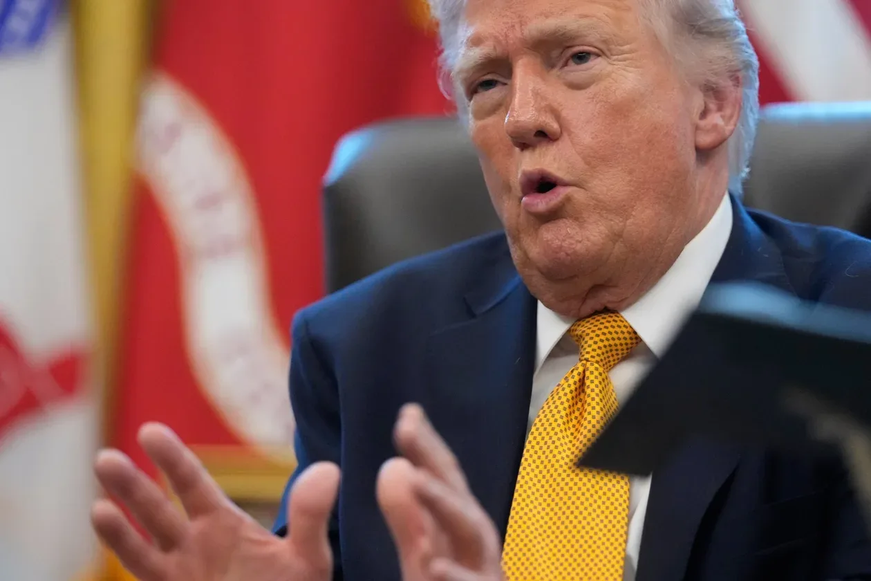 Donald Trump discutând despre situația din Cuba și presiunea economică.