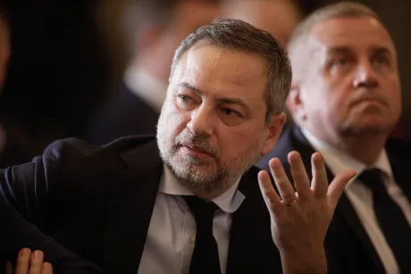 Dan Motreanu discută despre poziția PNL față de guvernul propus de Adrian Veștea.