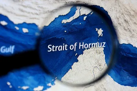 Strâmtoarea Ormuz, un punct strategic pentru comerțul global cu energie.