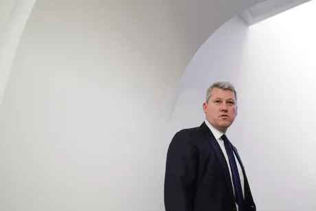 Sebastian Burduja discută despre demisia lui Cătălin Predoiu din conducerea PNL.
