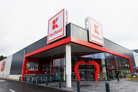 Kaufland invită agricultorii să își aducă produsele la raft.