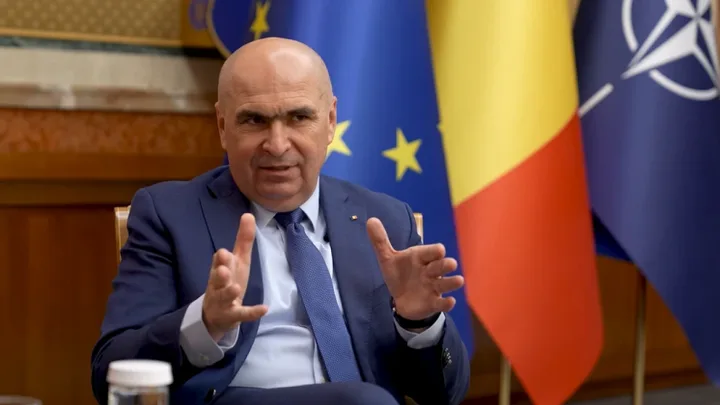 Discuții despre deficitul bugetar și măsuri de ajustare economică.