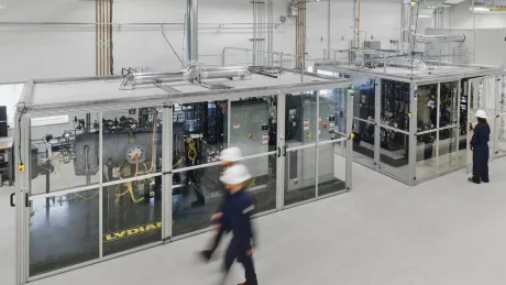 Instalație modulară pentru producția de combustibil aviatic sintetic în acțiune.