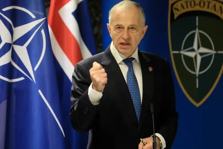 Mircea Geoană discutând despre importanța SUA în NATO și securitatea europeană.