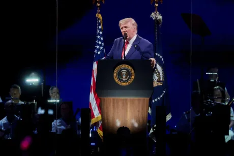 Donald Trump susține un discurs despre pace și justiție la aniversarea SUA.