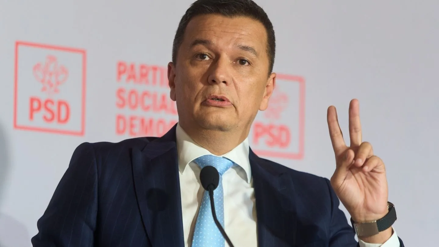 Reprezentant PSD discutând despre subvențiile partidelor în cadrul unei conferințe.