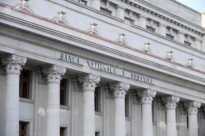 Clădirea Băncii Naționale a României, simbol al stabilității financiare.