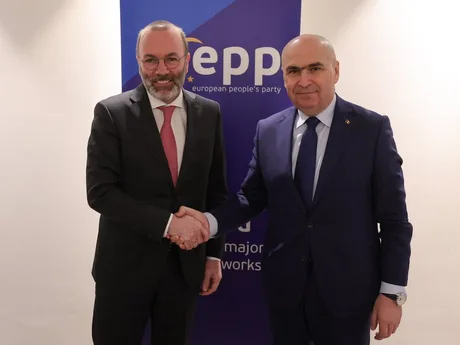 Manfred Weber și Ilie Bolojan discută despre reformele economice din România.