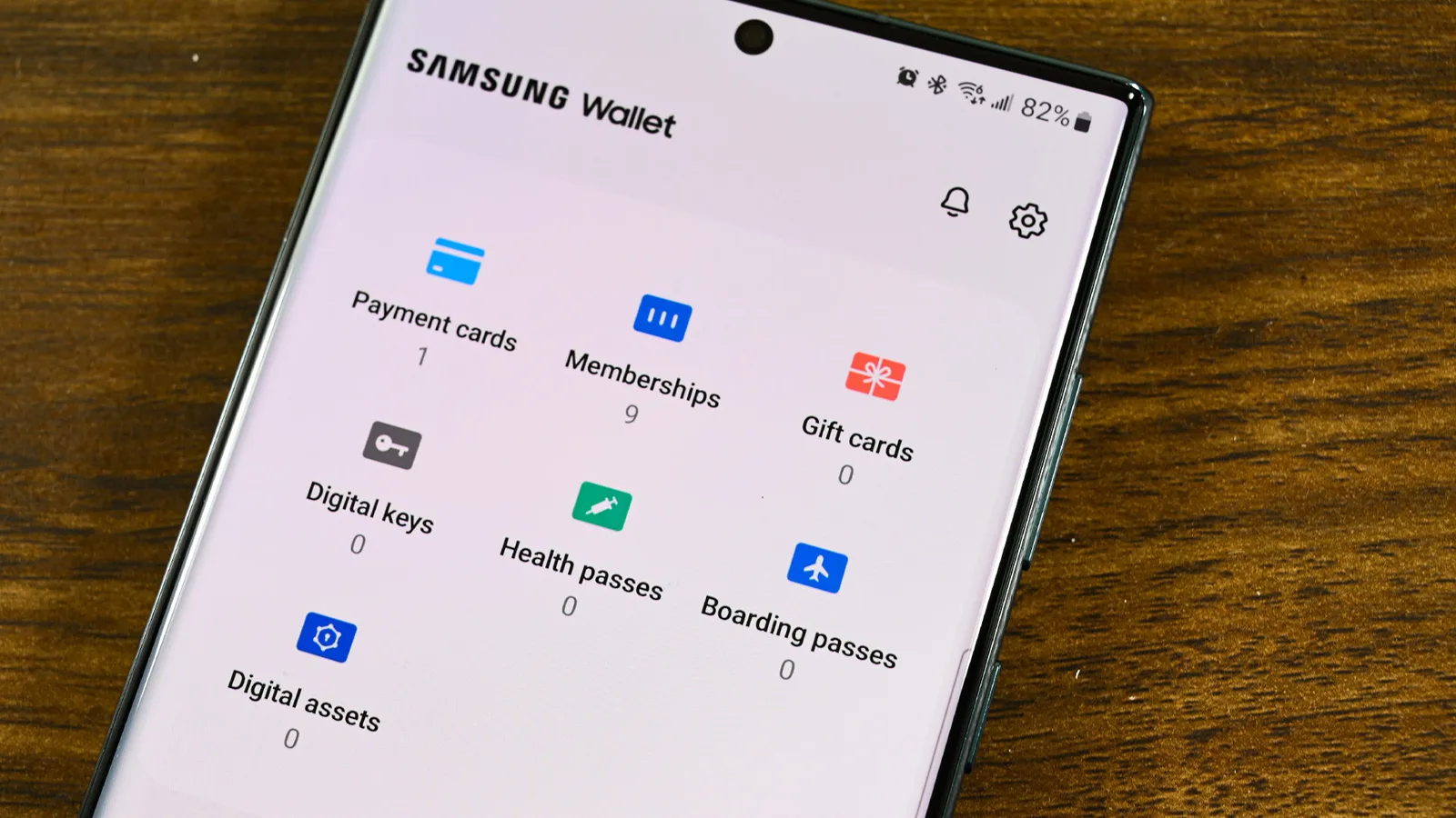 Aplicația Samsung Wallet cu opțiuni pentru chei digitale și plăți.