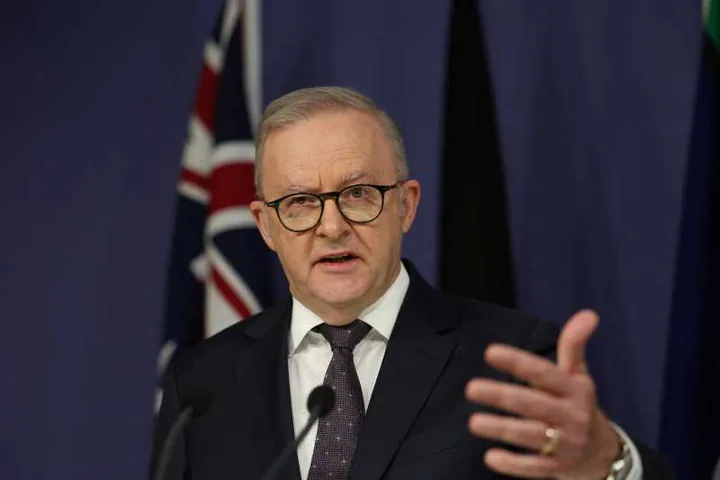 Premierul Anthony Albanese discutând despre măsurile de biosecuritate în Australia.