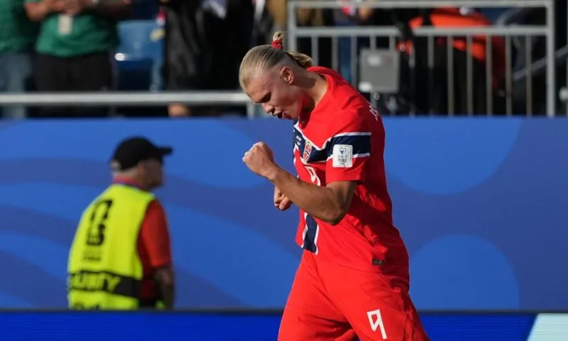 Erling Haaland sărbătorește un gol marcat la Cupa Mondială.