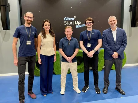 Echipa.lumen la Glovo Startup Campus 2026, celebrând succesul și inovația în livrări autonome.