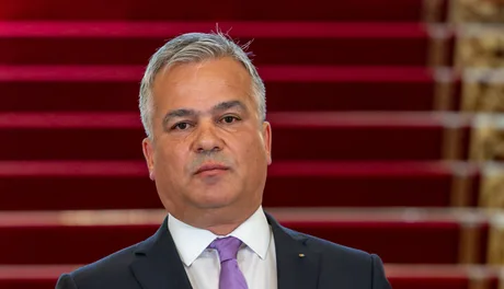 Lideri PNL susțin numirea lui Adrian Veștea pentru stabilitate politică în România.