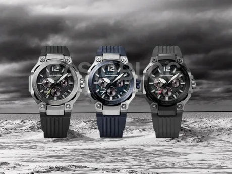 Ceasuri G-Shock GWR-B3000 cu design robust și funcționalitate avansată pentru aviație.